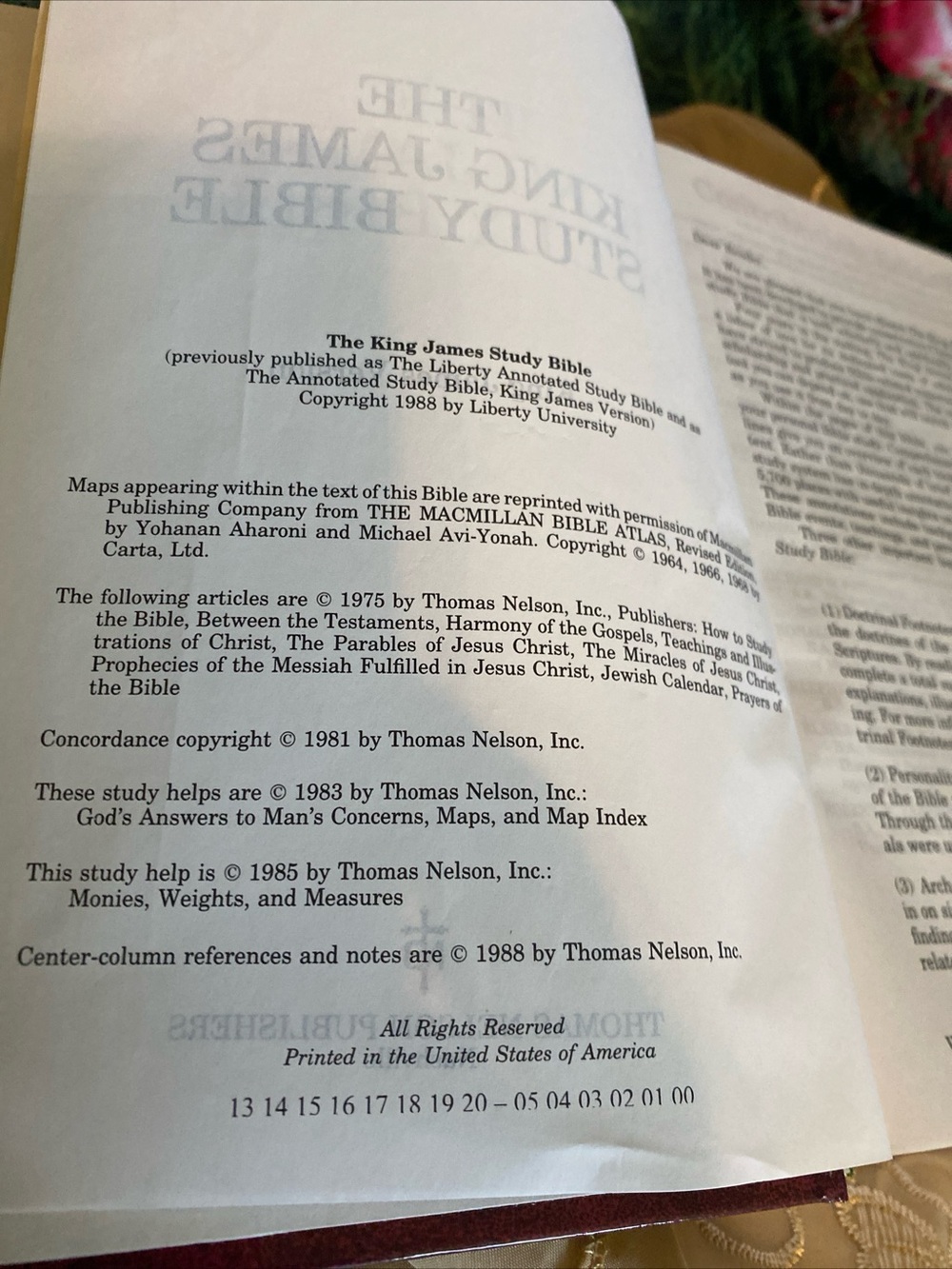 Study Bible-KJV by Thomas Nelson Publishers: Used - Picture 5 of 10